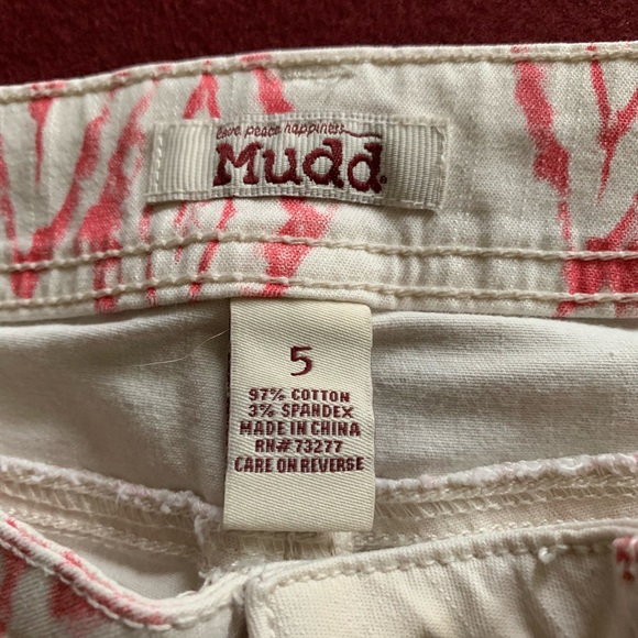 Junior Miss Shorts - Picture 2 of 3